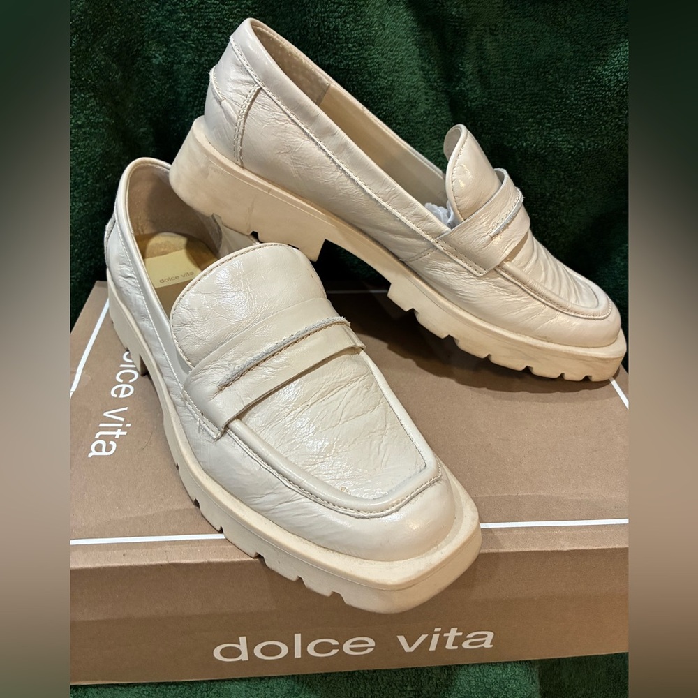 Dolce Vita Off-White Women’s Loafers - Picture 4 of 8